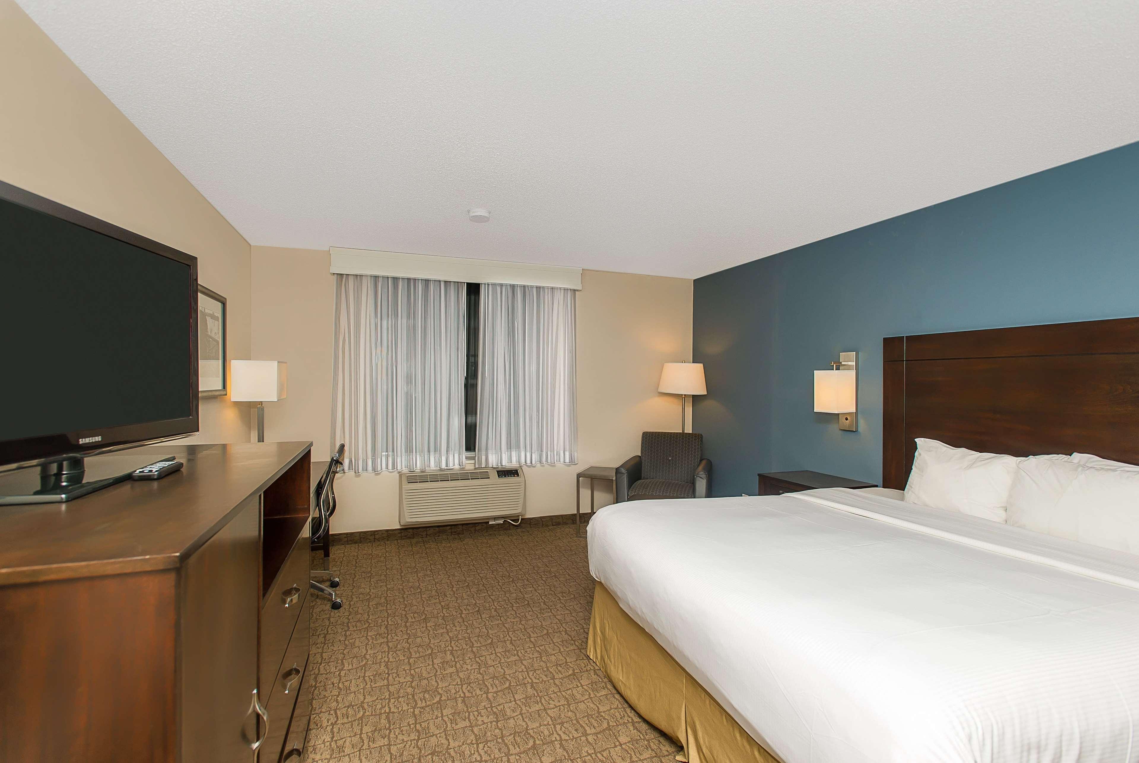 Wyndham Garden Niagara Falls Fallsview Bagian luar foto