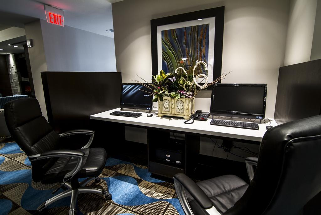 Wyndham Garden Niagara Falls Fallsview Bagian luar foto