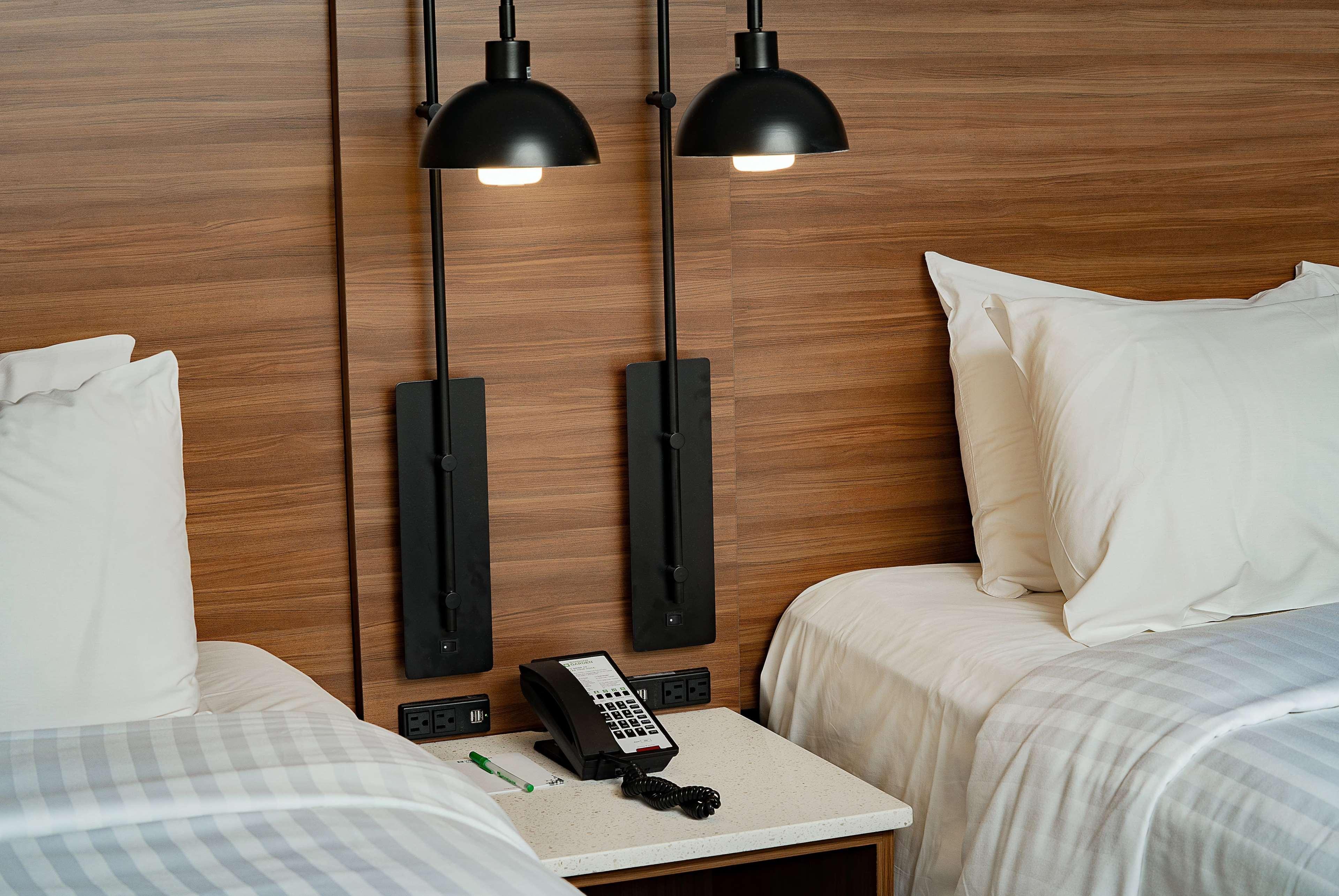 Wyndham Garden Niagara Falls Fallsview Bagian luar foto