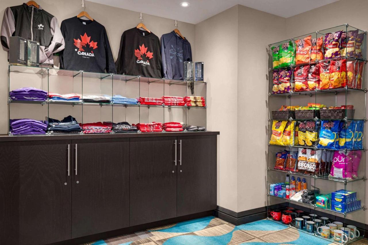 Wyndham Garden Niagara Falls Fallsview Bagian luar foto