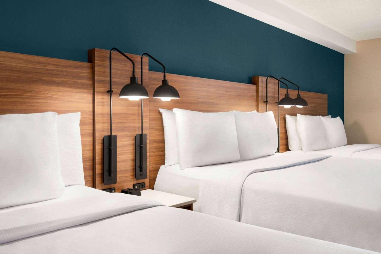 Wyndham Garden Niagara Falls Fallsview Bagian luar foto